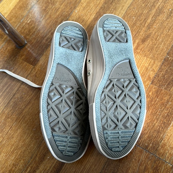 Pink low top converse - Picture 4 of 5